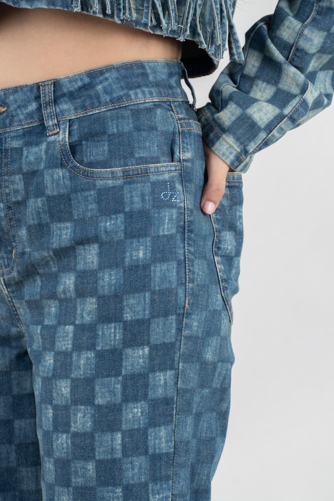 Western Echo | Women's Chequered Jeans - Image 6