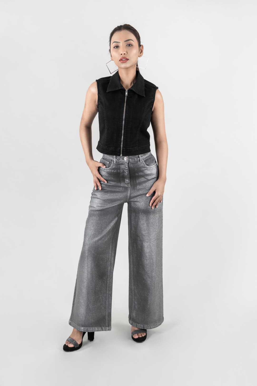 Black Bolt | Women's Sleeveless Jacket - Image 4