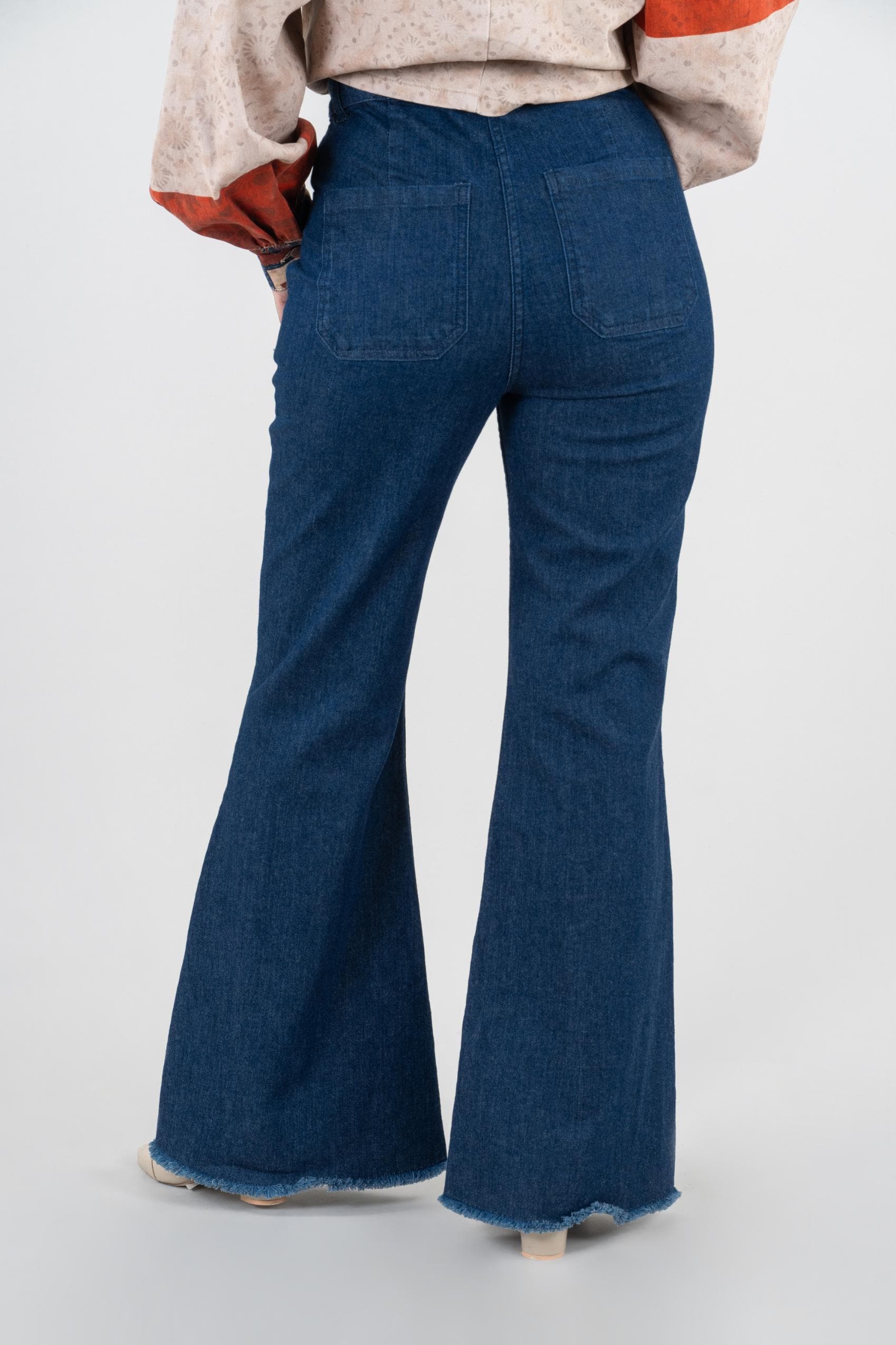 How to Wear Denim Jeans for Every Body Type: A Female Style Guide