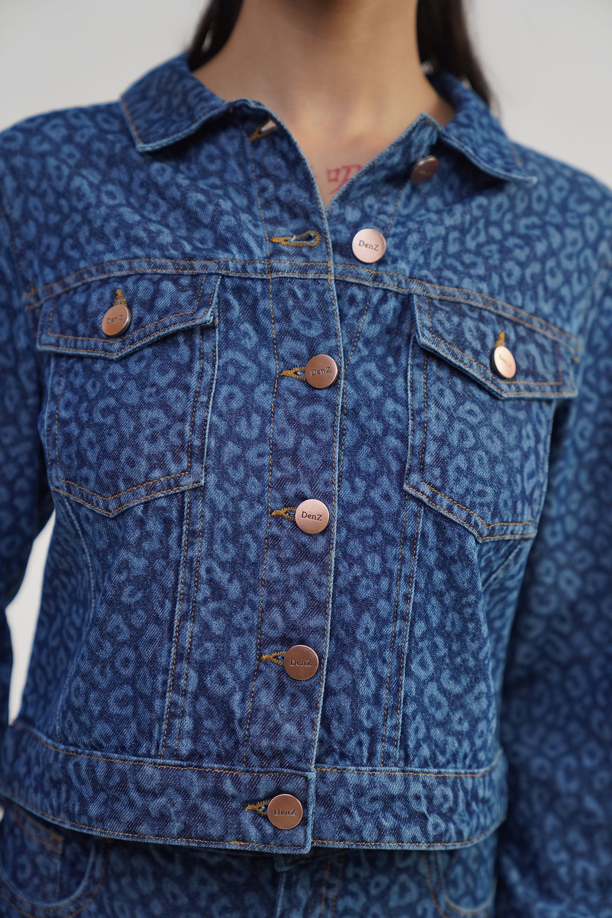 CONCRETE Safari |  Leopard Laser Printed Crop jacket