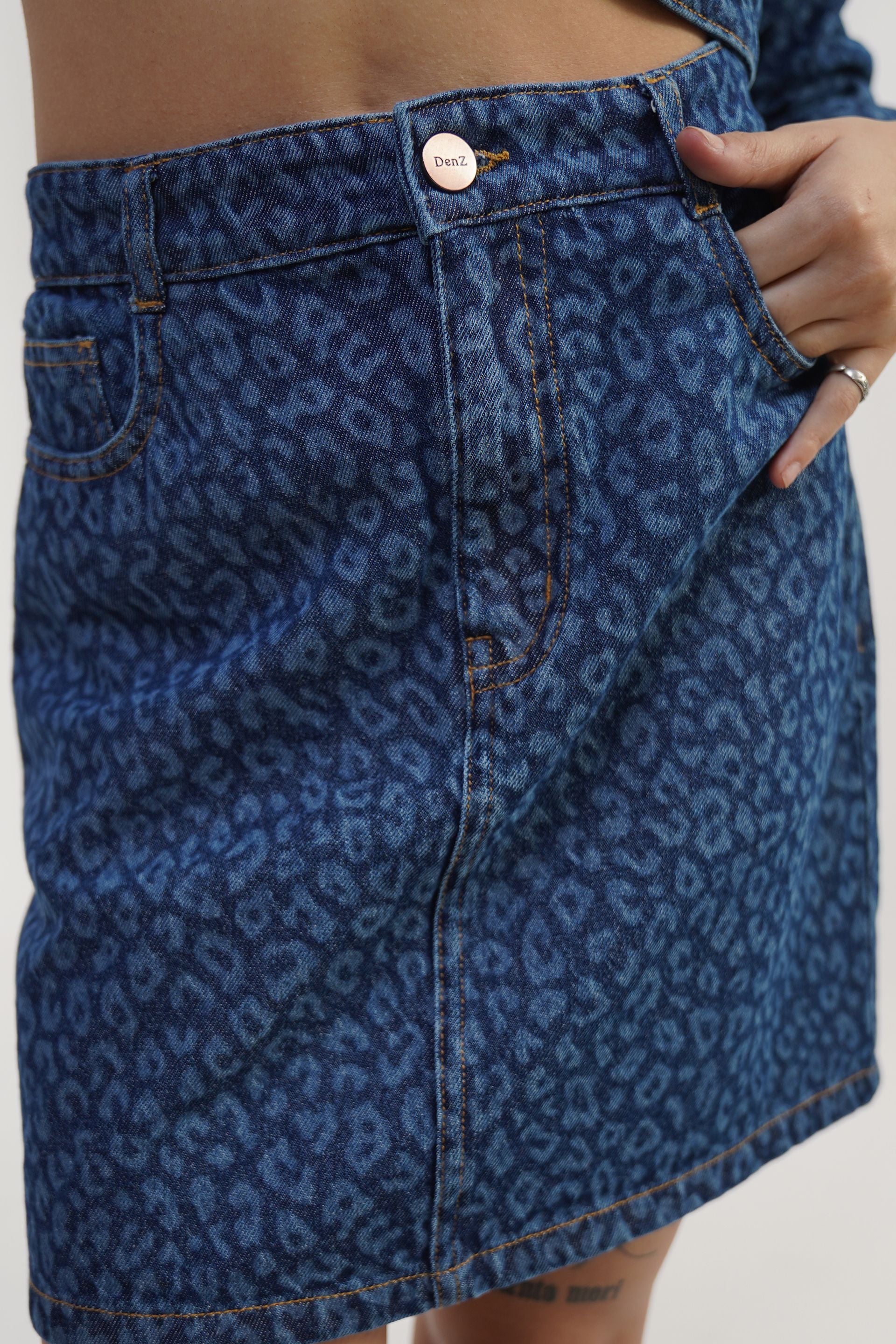 Navy mini skirt with laser leopard print, 100% cotton, enzyme wash, concrete jungle style, sizes 26-34