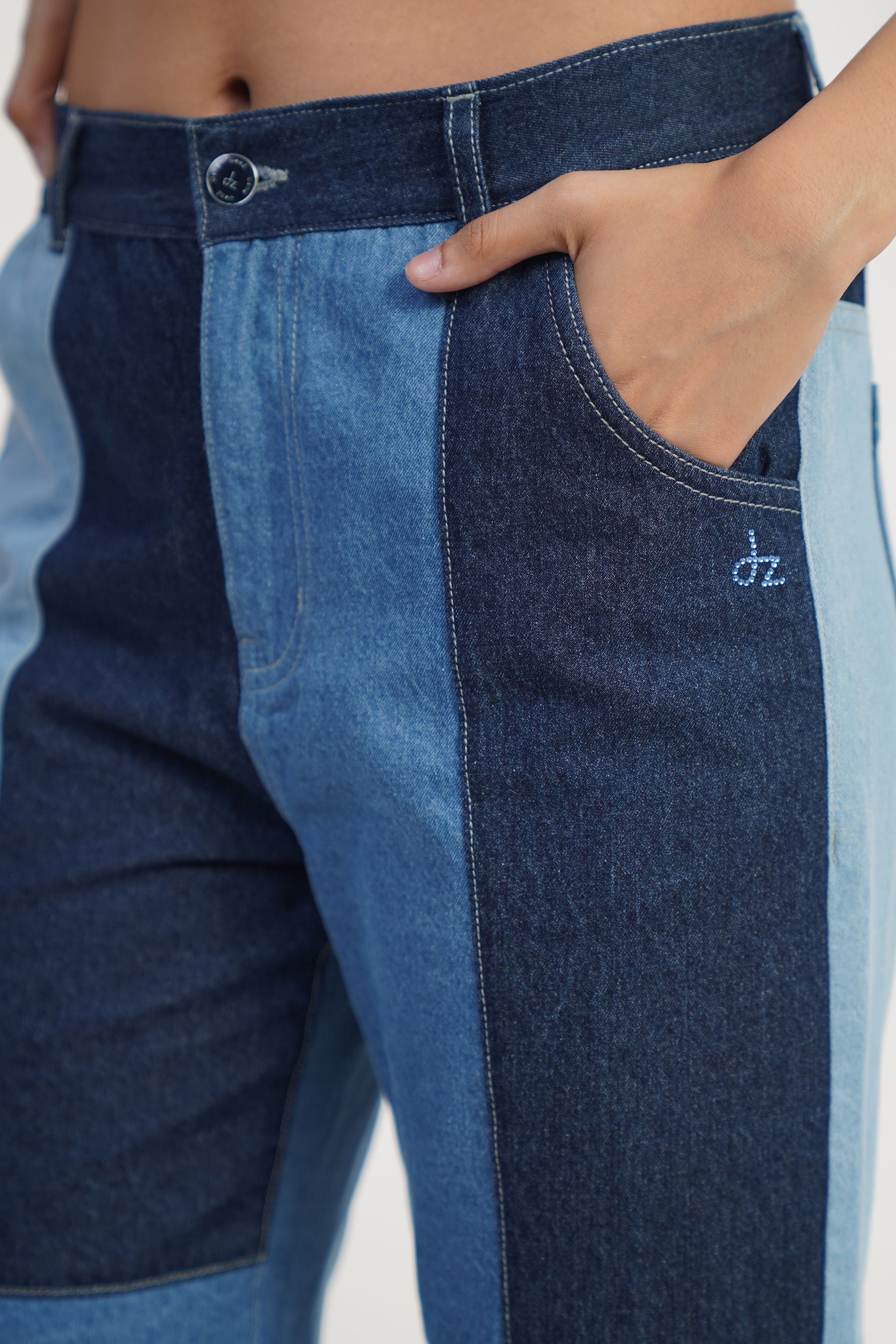 Retro multi tone denim jeans in pure cotton, fitted bootcut, bio-enzyme wash, belt loops, sizes 26-34, India
