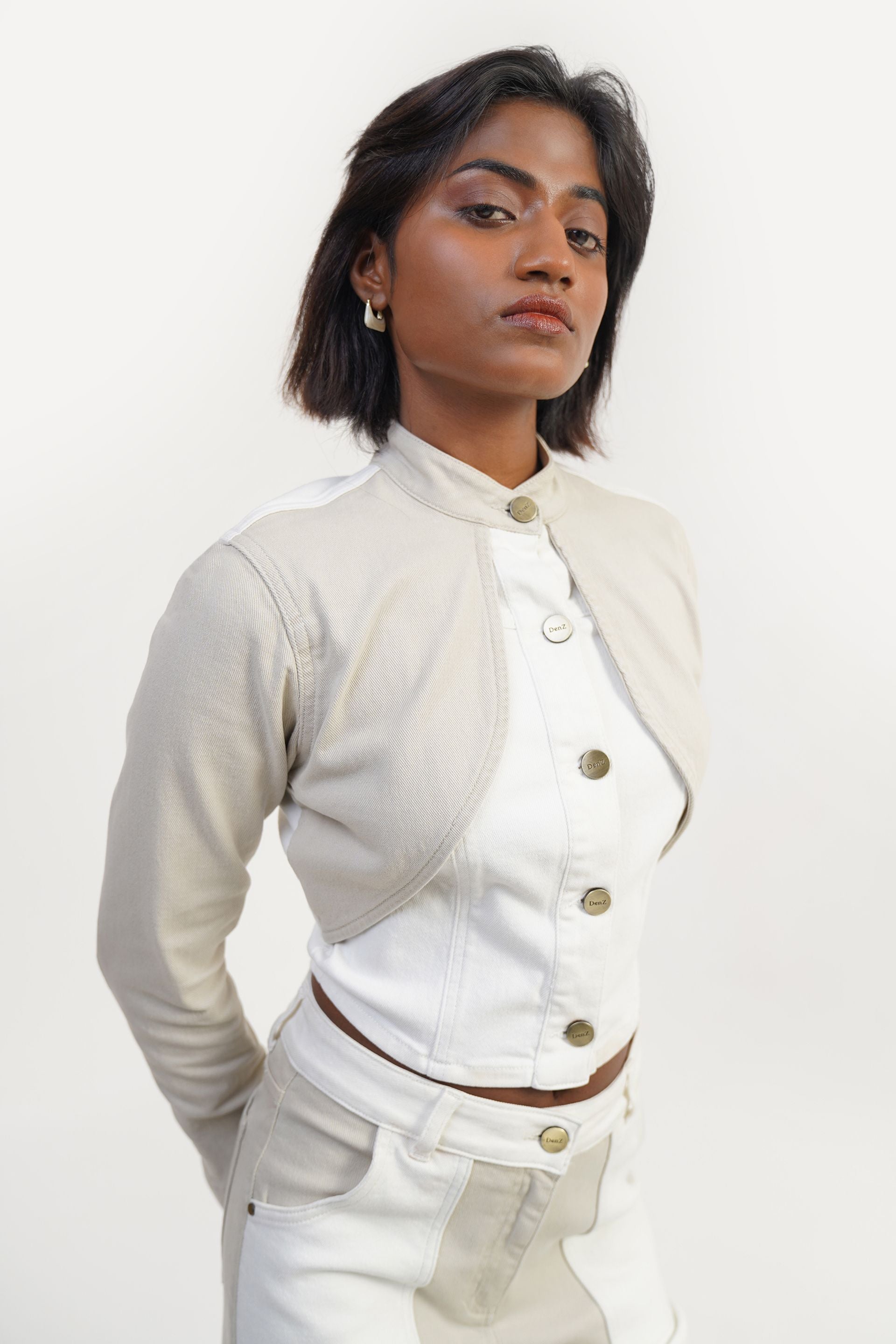 Off-white beige regular fit jacket in stretchable cotton, dual tone, mandarin collar, front buttoned, minimal look