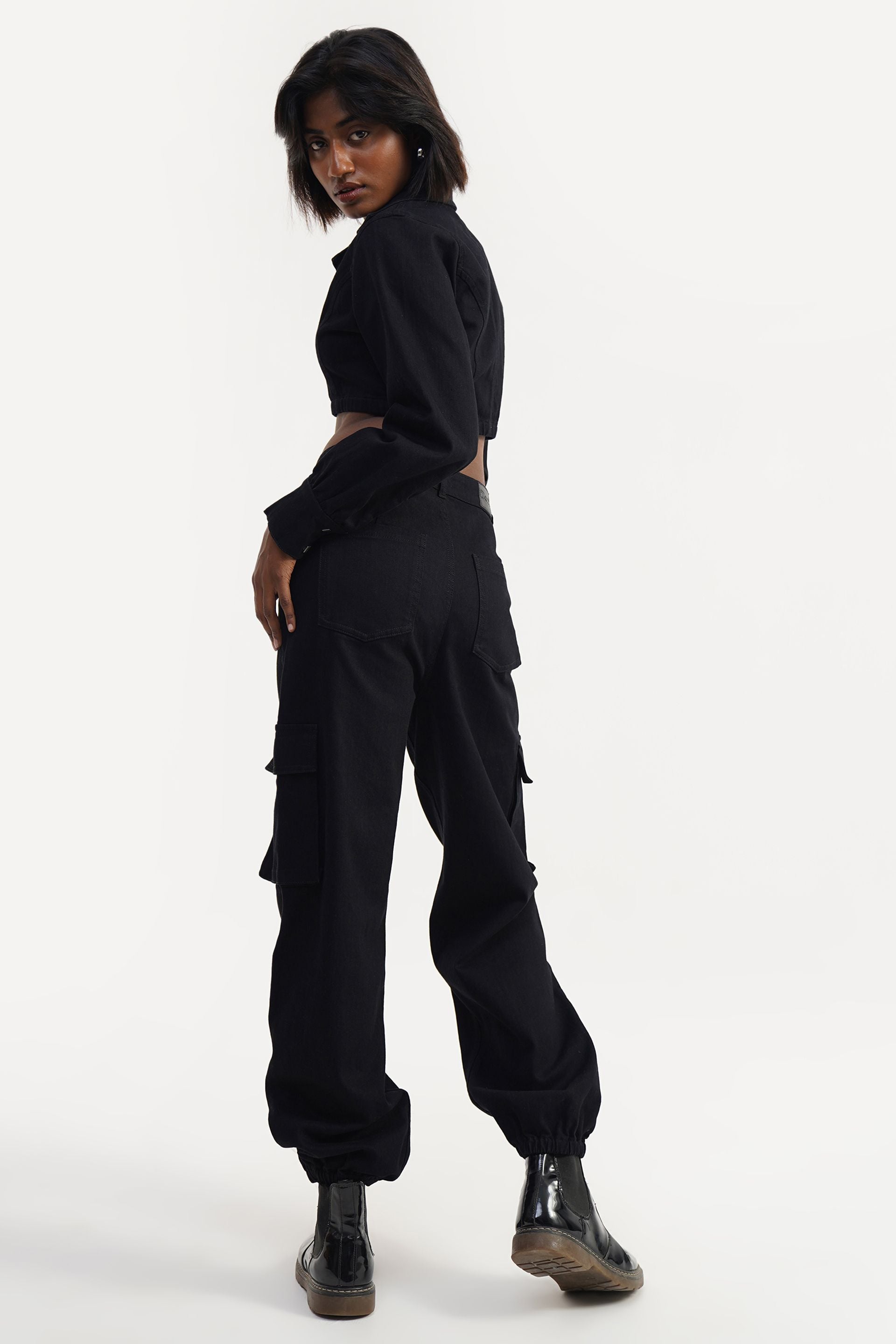 Cropped Utility Run | Black Crop Jacket with Cargo Jogger Pant