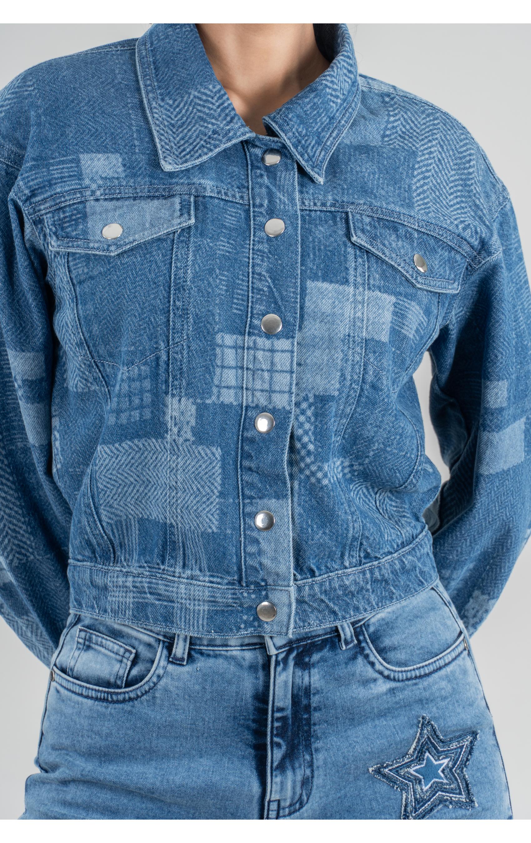 Light Blue Crop Jacket in 100% Cotton Denim – Minimal Style